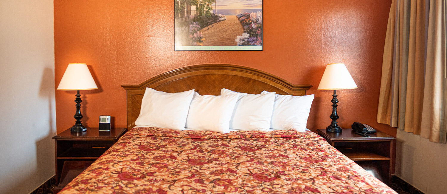 Cozy & Charming Guest Rooms In Silicon Valley